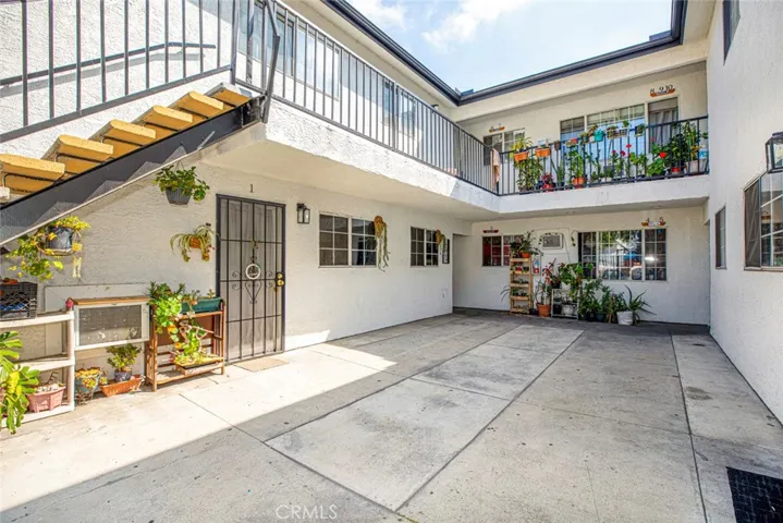 4214 Avalon Boulevard, Los Angeles, California 90011