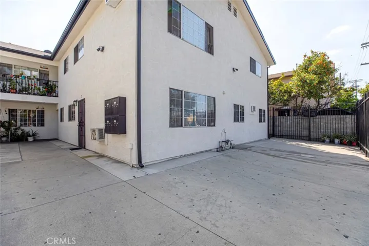 4214 Avalon Boulevard, Los Angeles, California 90011