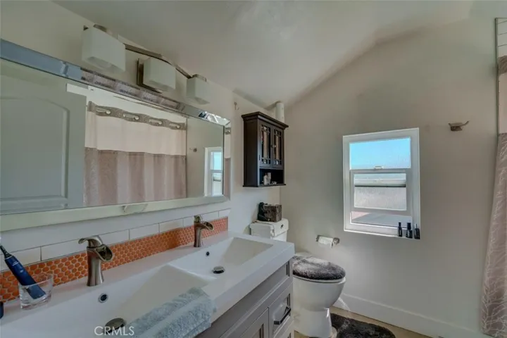 Upstairs bathroom
