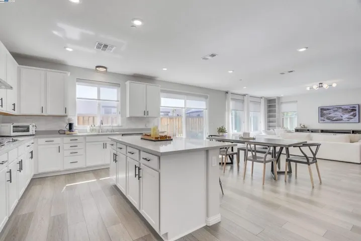 302 Bear Creek Dr, Brentwood, California 94513
