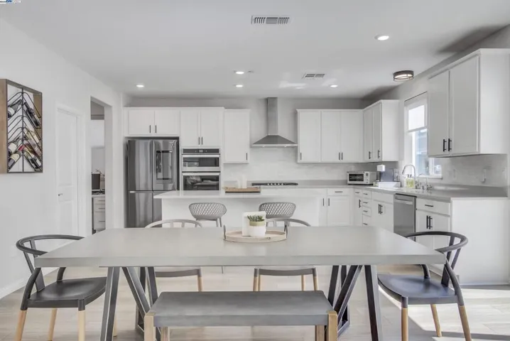 302 Bear Creek Dr, Brentwood, California 94513