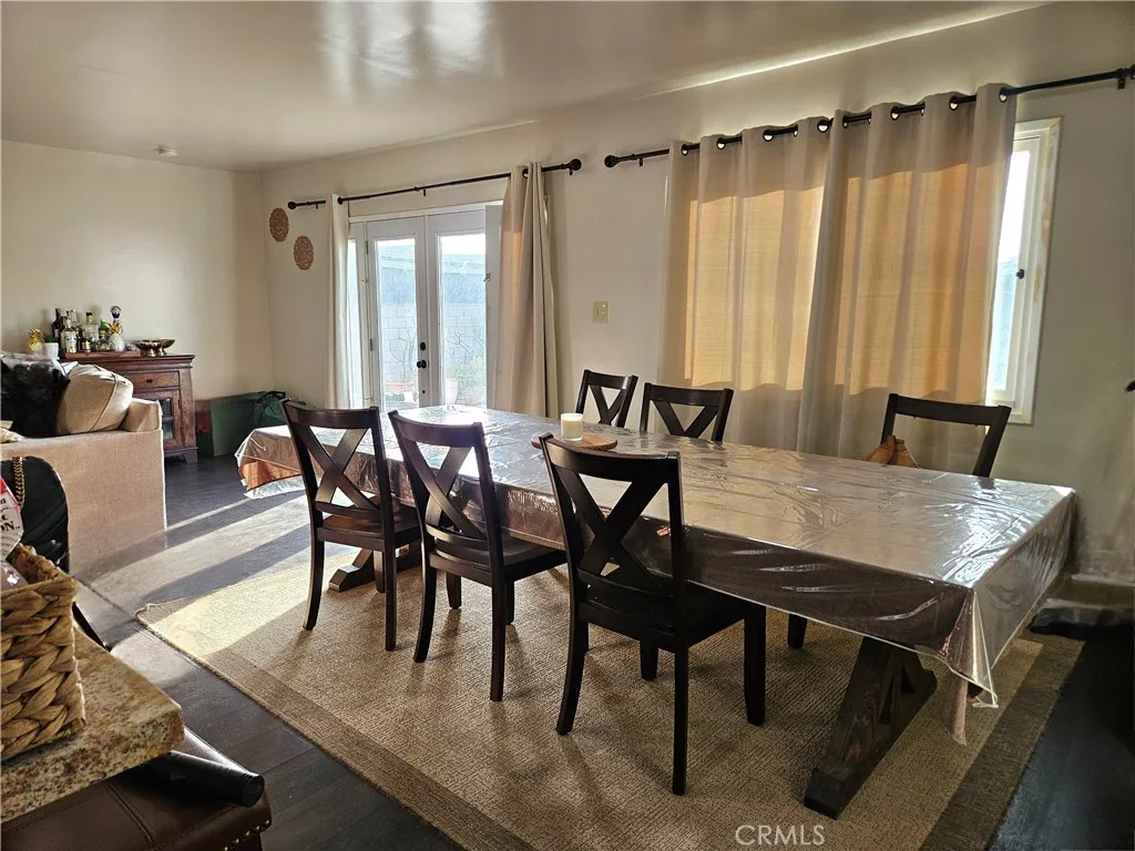 11825 Menlo Avenue, Hawthorne, California 90250 home-pic-9