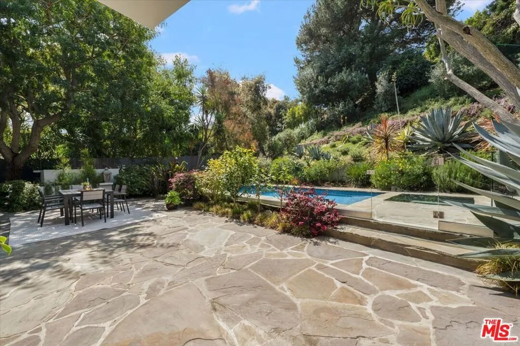 3055 N Nichols Canyon Road, Los Angeles, California 90046 home-pic-43