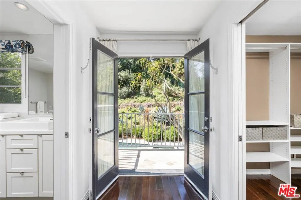 3055 N Nichols Canyon Road, Los Angeles, California 90046 home-pic-27