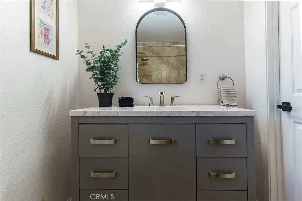 61680 Valley View Drive, Joshua Tree, California 92252 home-pic-14