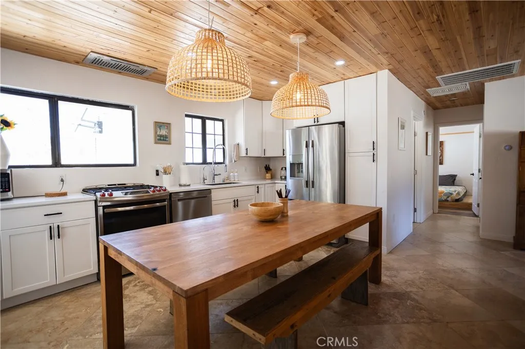 61680 Valley View Drive, Joshua Tree, California 92252 home-pic-6