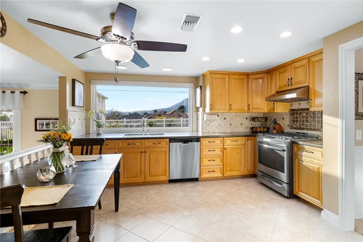 1897 Via Arroyo, La Verne, California 91750