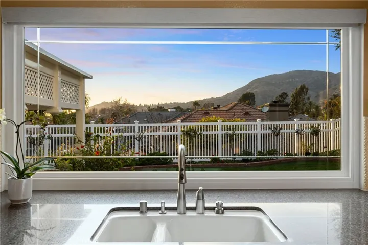 1897 Via Arroyo, La Verne, California 91750