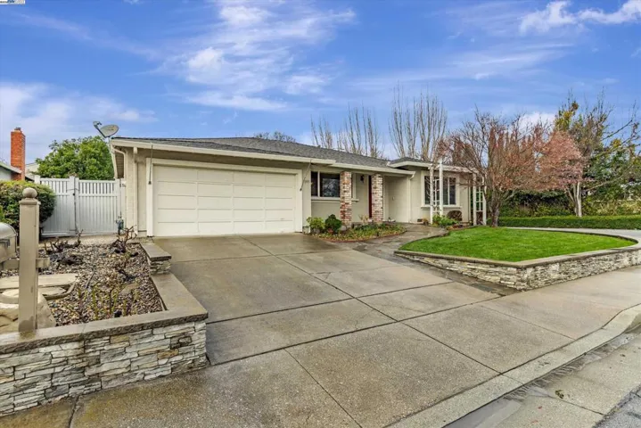 7195 Harvard Pl, Gilroy, California 95020
