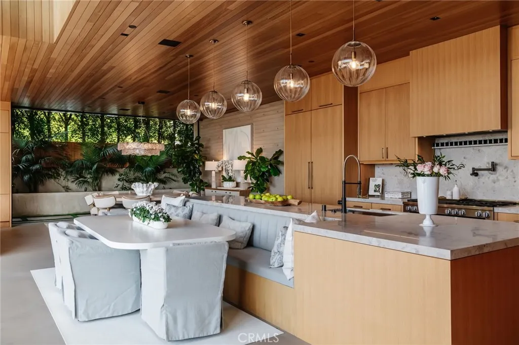 100 N Dianthus Street, Manhattan Beach, California 90266 home-pic-15