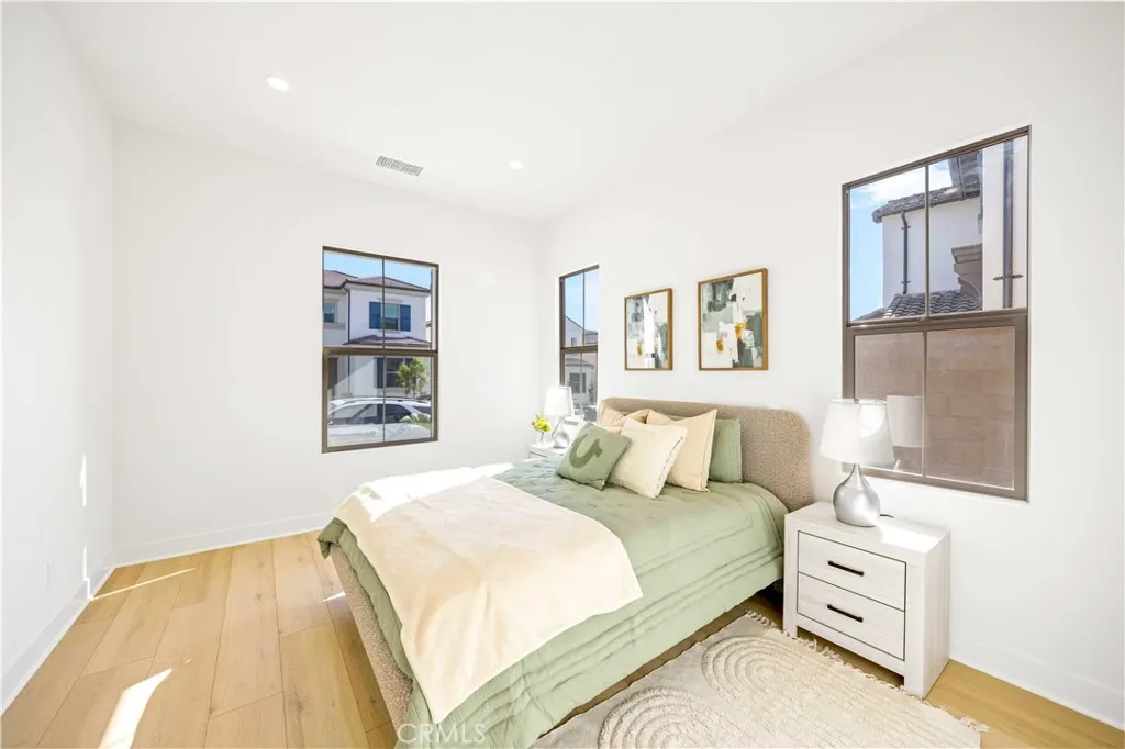 123 Sunnybank, Irvine, California 92618 home-pic-18