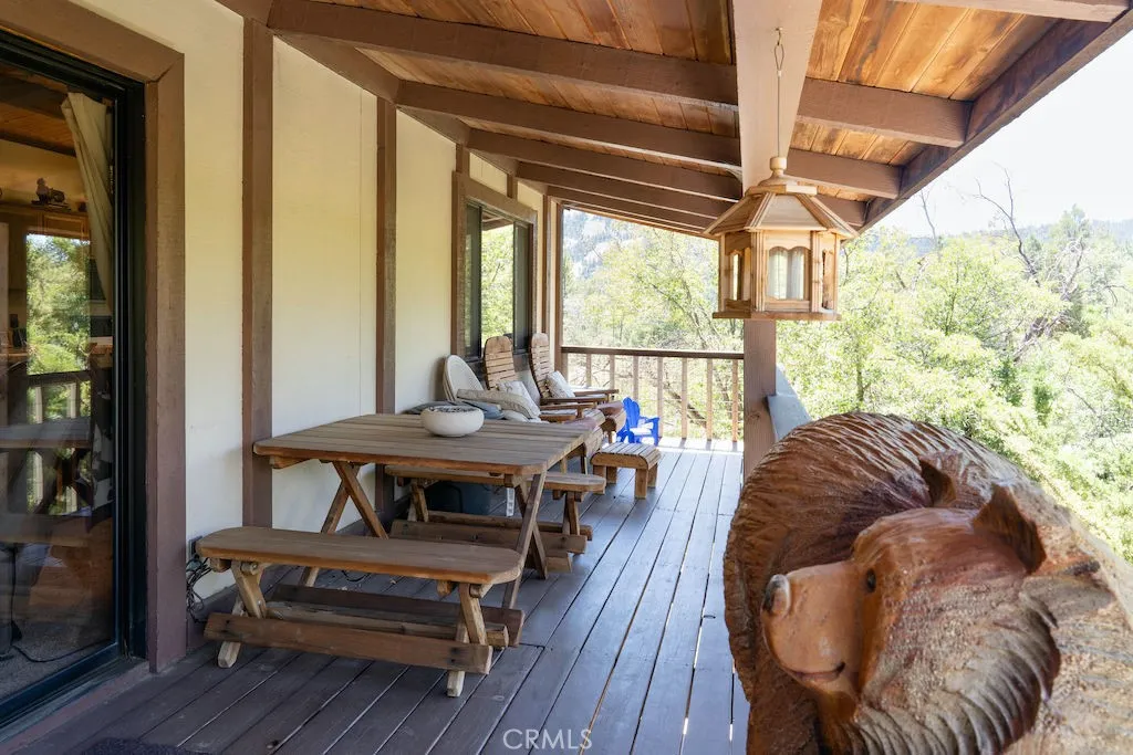 961 Villa Grove Avenue, Big Bear, California 92314 home-pic-36