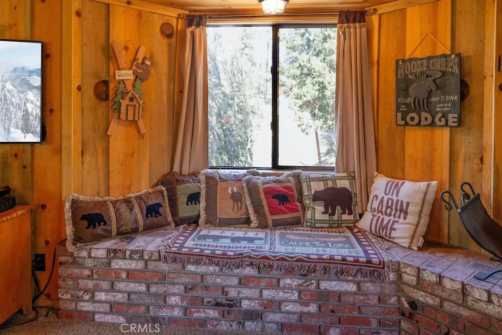 961 Villa Grove Avenue, Big Bear, California 92314 home-pic-22