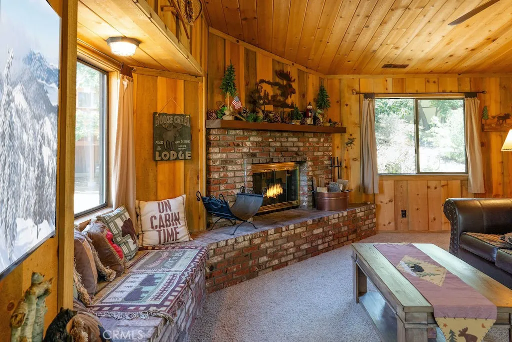 961 Villa Grove Avenue, Big Bear, California 92314 home-pic-23