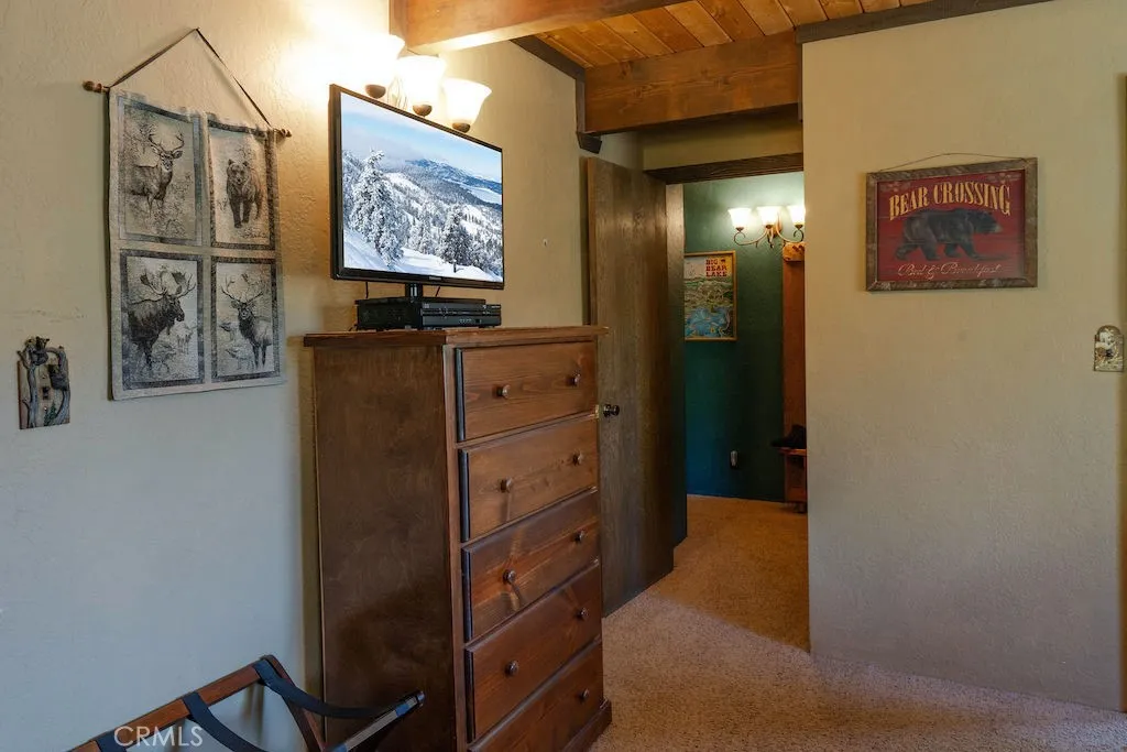 961 Villa Grove Avenue, Big Bear, California 92314 home-pic-8