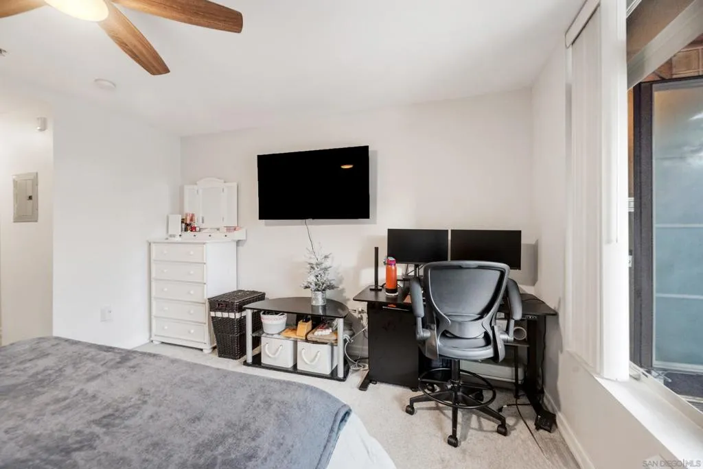 1480 Broadway 2101, San Diego, California 92101 home-pic-16