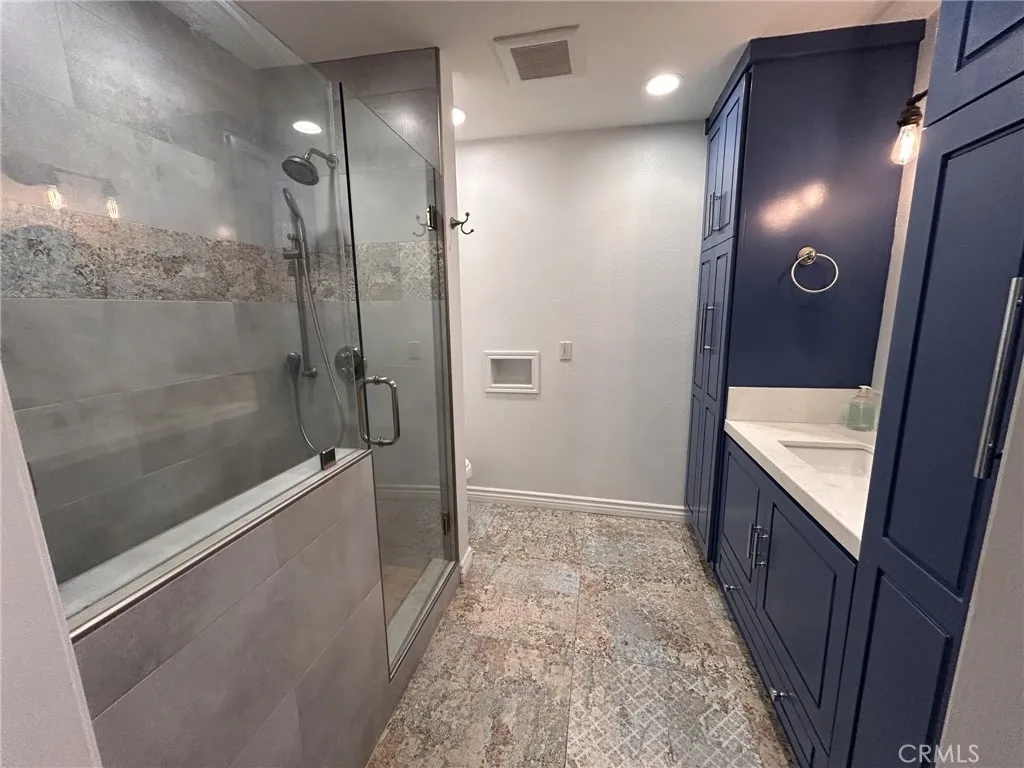 2700 E Panorama Drive 208, Signal Hill, California 90755 home-pic-12