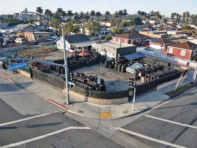 11003 Long Beach Boulevard, Lynwood, California 90262