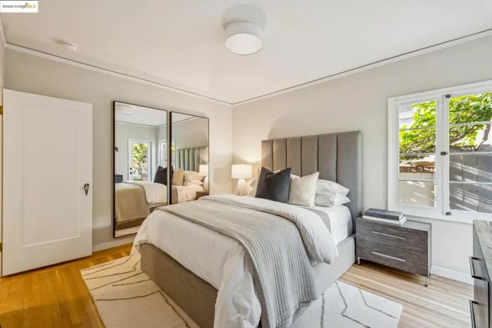 914 Glendome Cir, Oakland, California 94602