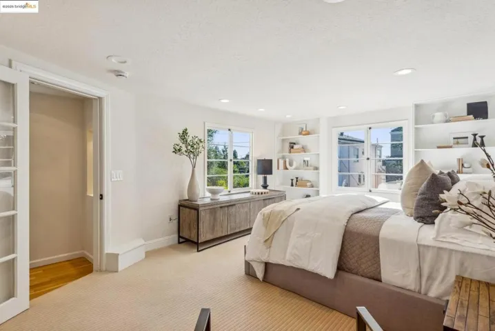914 Glendome Cir, Oakland, California 94602