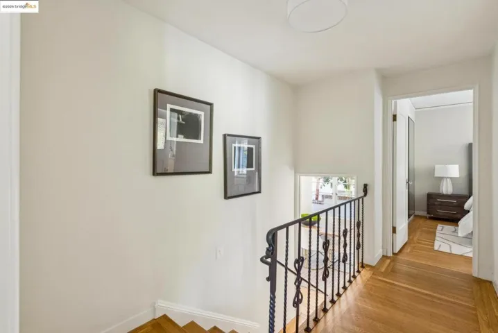 914 Glendome Cir, Oakland, California 94602
