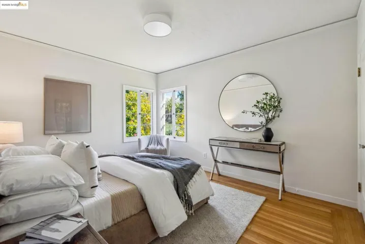 914 Glendome Cir, Oakland, California 94602