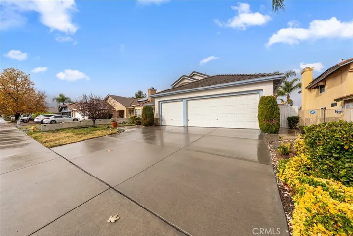 32405 Oak Knoll Lane, Lake Elsinore, California 92530