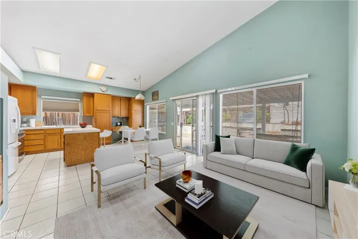 32405 Oak Knoll Lane, Lake Elsinore, California 92530