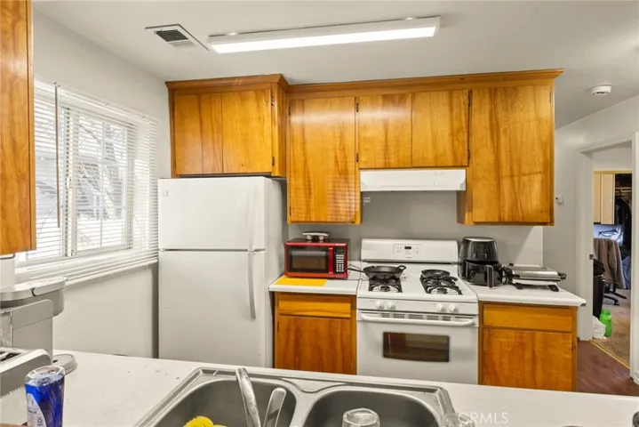 1026 W 5th Street W, Chico, California 95928