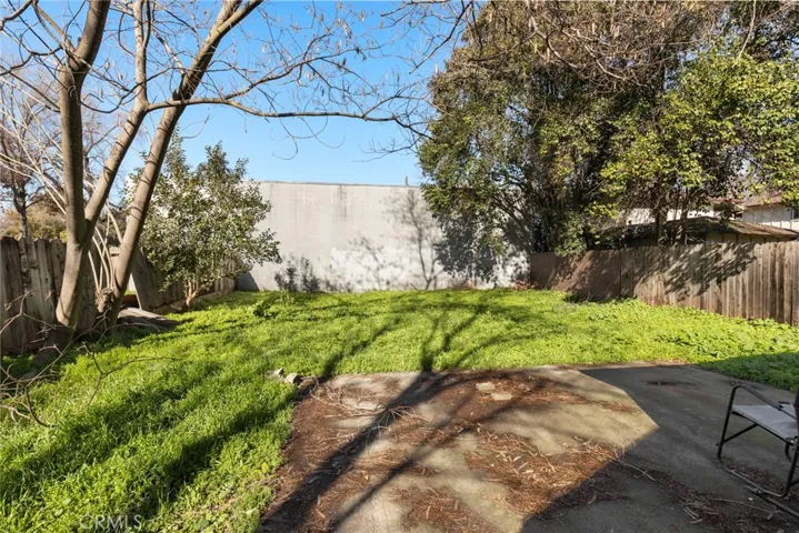 1026 W 5th Street W, Chico, California 95928