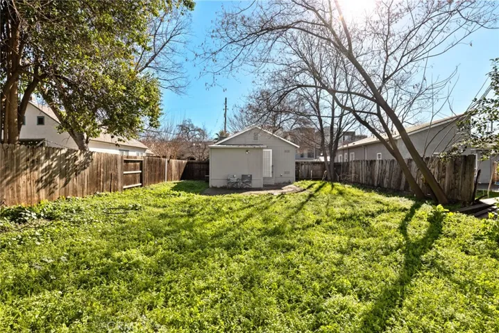 1026 W 5th Street W, Chico, California 95928