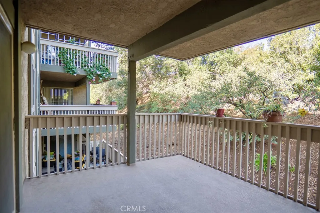 327 Chestnut Hill Court 22, Thousand Oaks, California 91360 home-pic-14
