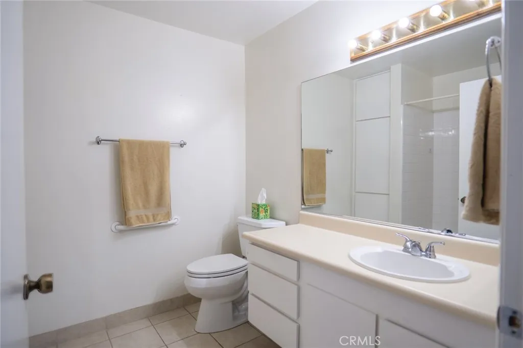 327 Chestnut Hill Court 22, Thousand Oaks, California 91360 home-pic-12