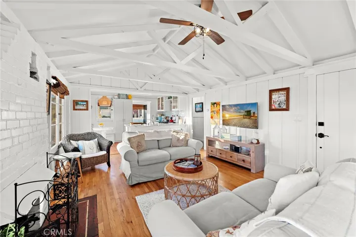 614 Thalia Street, Laguna Beach, California 92651