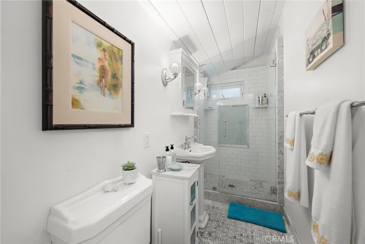 614 Thalia Street, Laguna Beach, California 92651