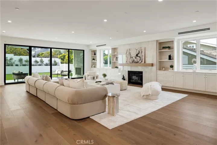 711 N Dianthus Street, Manhattan Beach, California 90266