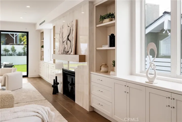 711 N Dianthus Street, Manhattan Beach, California 90266