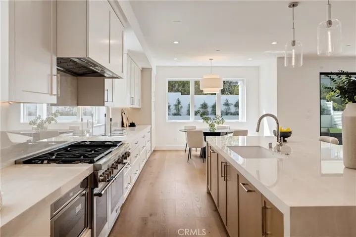 711 N Dianthus Street, Manhattan Beach, California 90266