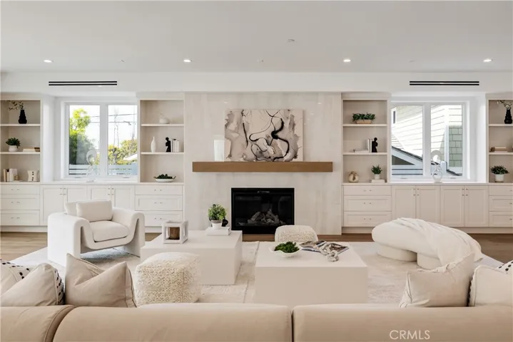 711 N Dianthus Street, Manhattan Beach, California 90266