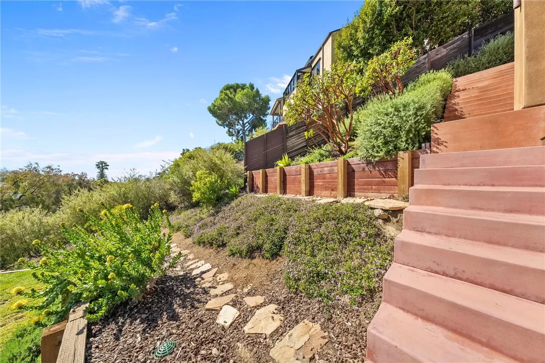 1372 Morningside Drive, Laguna Beach, California 92651 home-pic-41