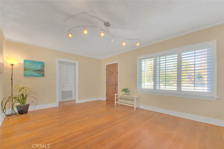 1888 E Villa Street, Pasadena, California 91107