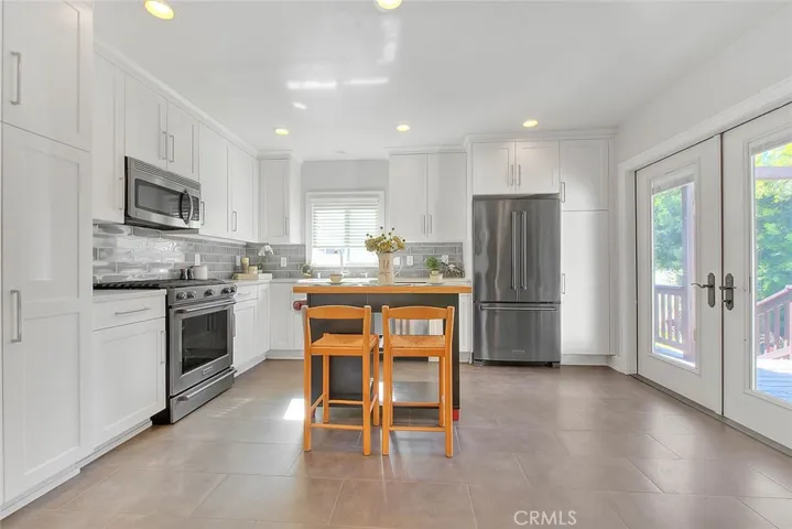 1888 E Villa Street, Pasadena, California 91107