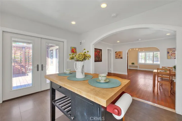 1888 E Villa Street, Pasadena, California 91107