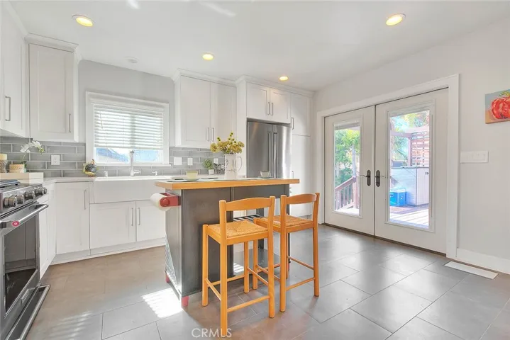 1888 E Villa Street, Pasadena, California 91107