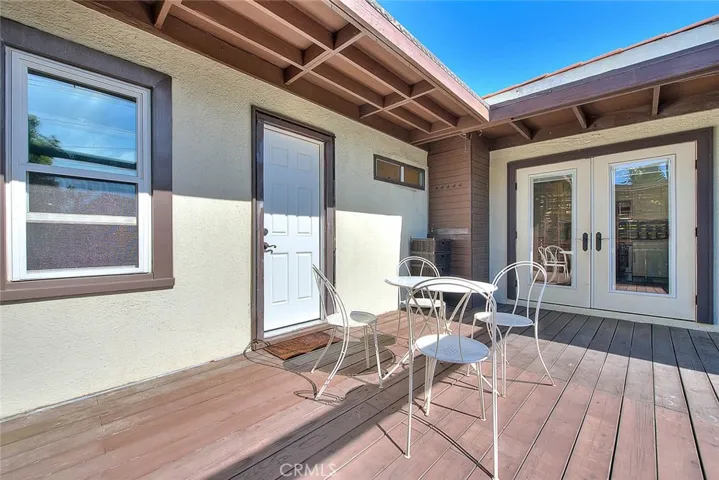 1888 E Villa Street, Pasadena, California 91107
