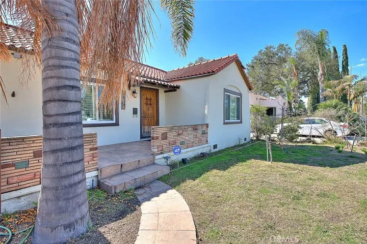 1888 E Villa Street, Pasadena, California 91107