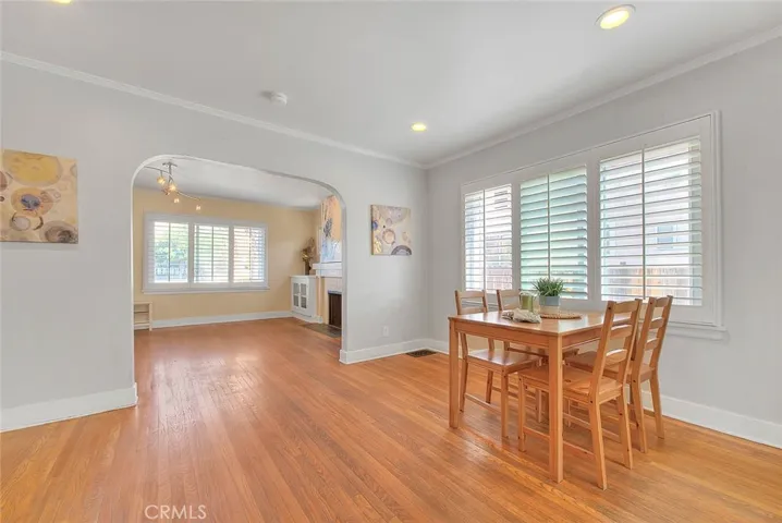 1888 E Villa Street, Pasadena, California 91107