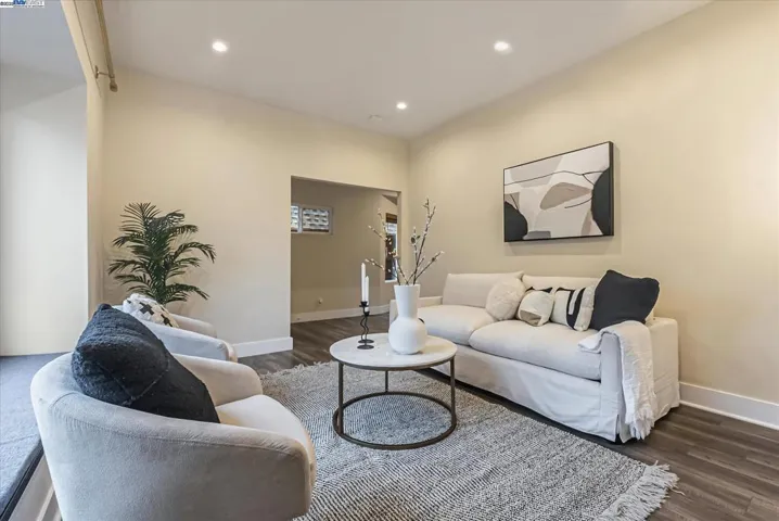 2219 E 27th St, Oakland, California 94606