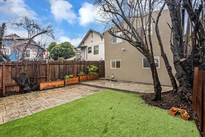 2219 E 27th St, Oakland, California 94606