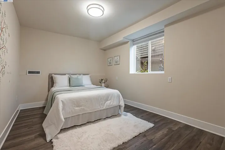 2219 E 27th St, Oakland, California 94606